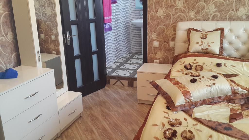 Edemi Hotel Kutaiszi Szoba fotó